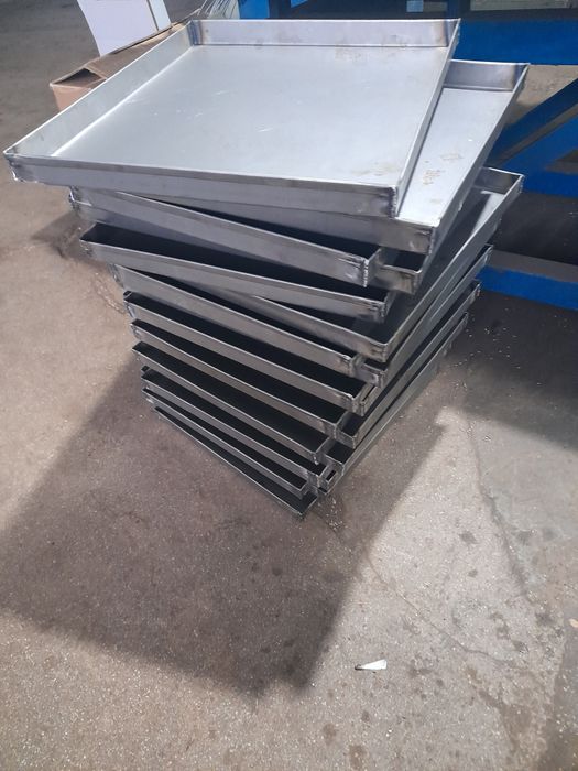 Tavi  de copt pentru brutării / patiseri.i