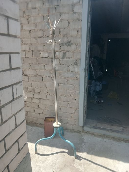 Продам вешалку для вещей