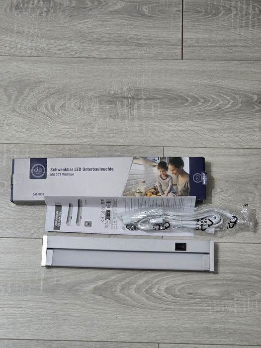 Lampă LED sub dulap bucătărie – pivotantă, 3 culori, 350 lm, 33 cm