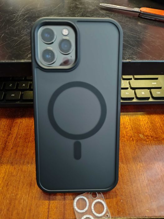 vand IPhone 12 pro max