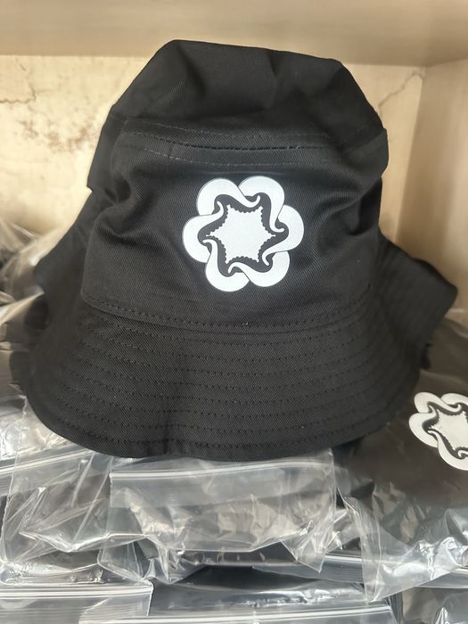 Шапки - разпродажба