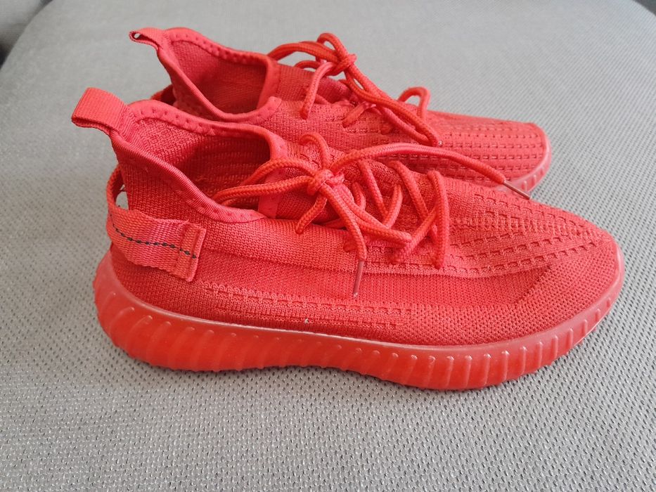 Женские тканевые кроссовки