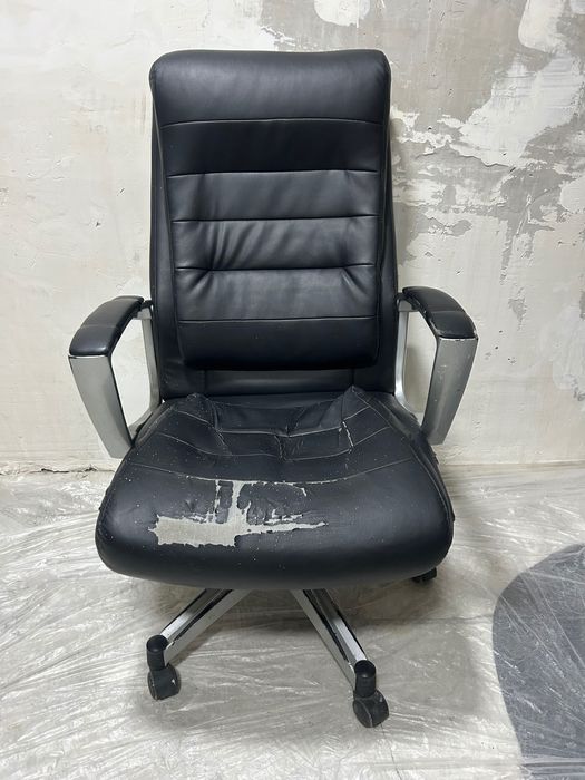 Кресло стул на колесиках компьютерное