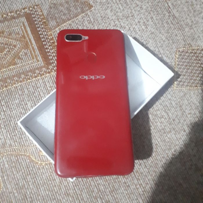 Продам OPPO A5S по запчастям