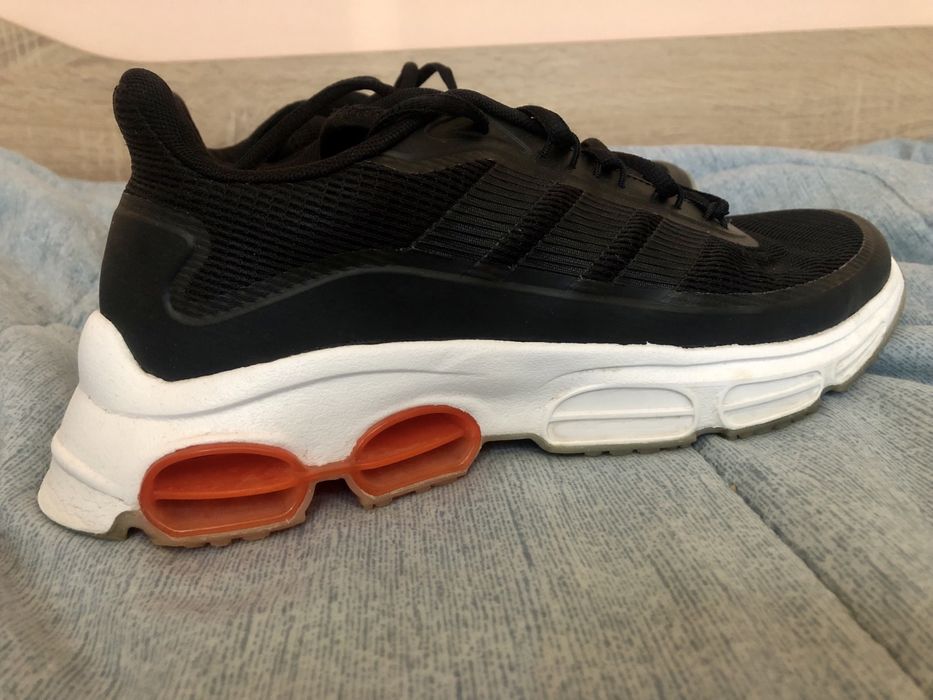 Маратонки Adidas