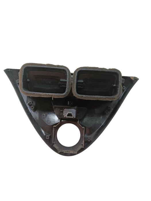 Grila Ventilatie/Buton Avarie Toyota Iq _J1_ 2008 - > 5541074010