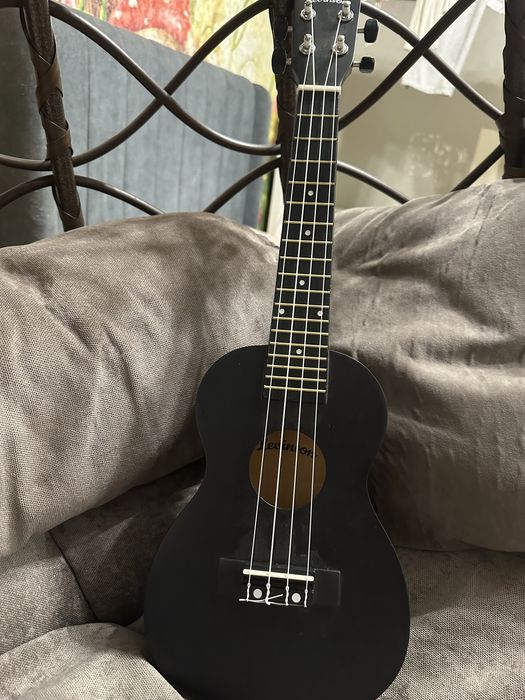 Укулеле Levinson — отличное состояние
