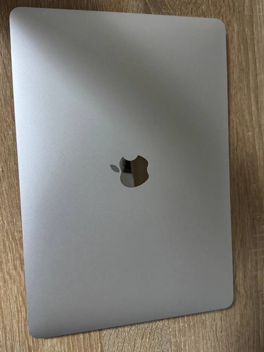 Macbook Air M1 состояние идеальное