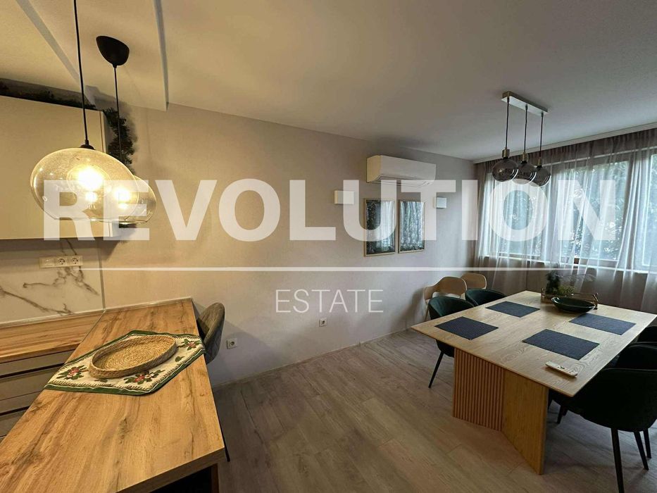 Дава се под наем Мезонет в Варна, Център - 135 кв.м за 1445.85 € - Снимка #2