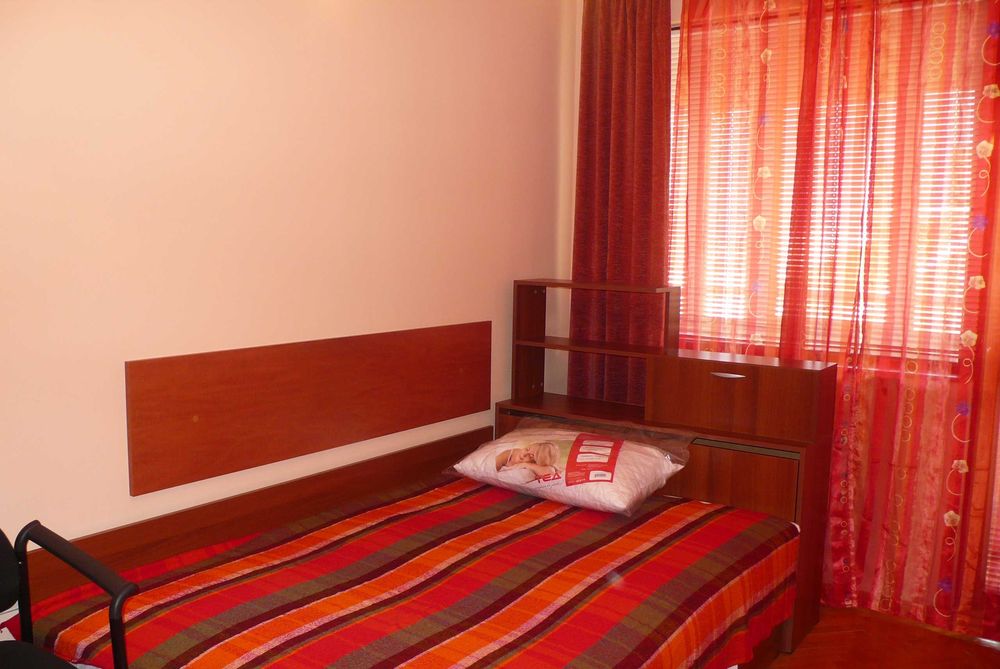 Дава се под наем Тристаен апартамент в София, Център - 86 кв.м за 550 € - Снимка #3