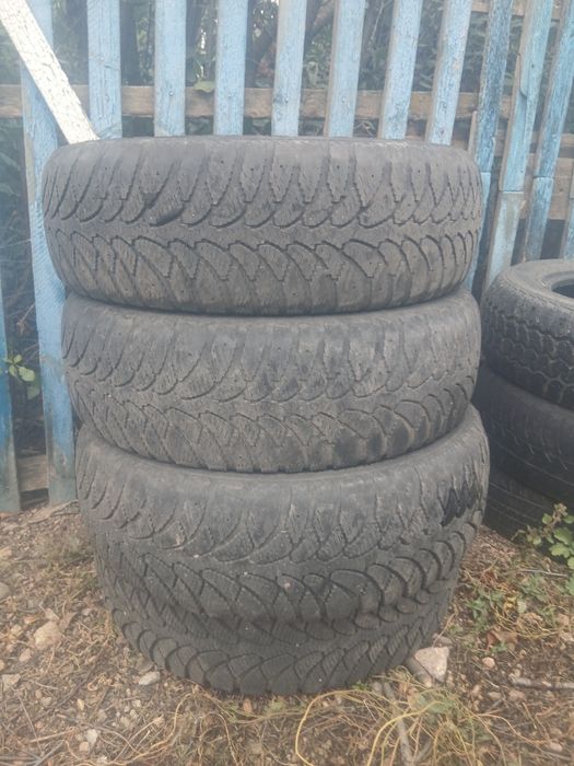 Продам 5 тыс за все 4 шины бу