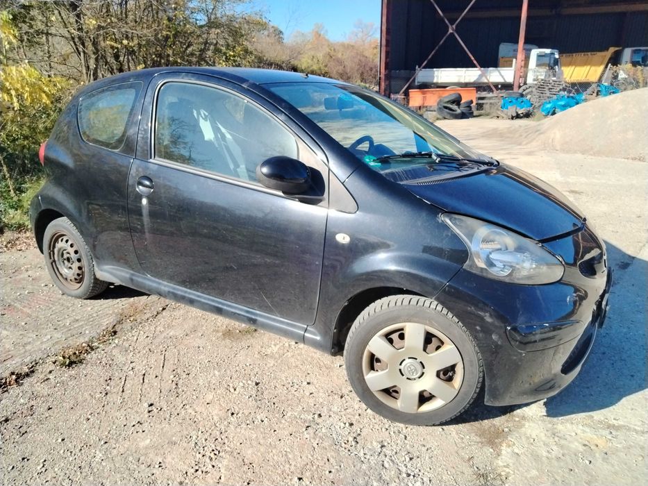 Toyota Aygo 1.0 бензин 67к.с. 2007г. На части