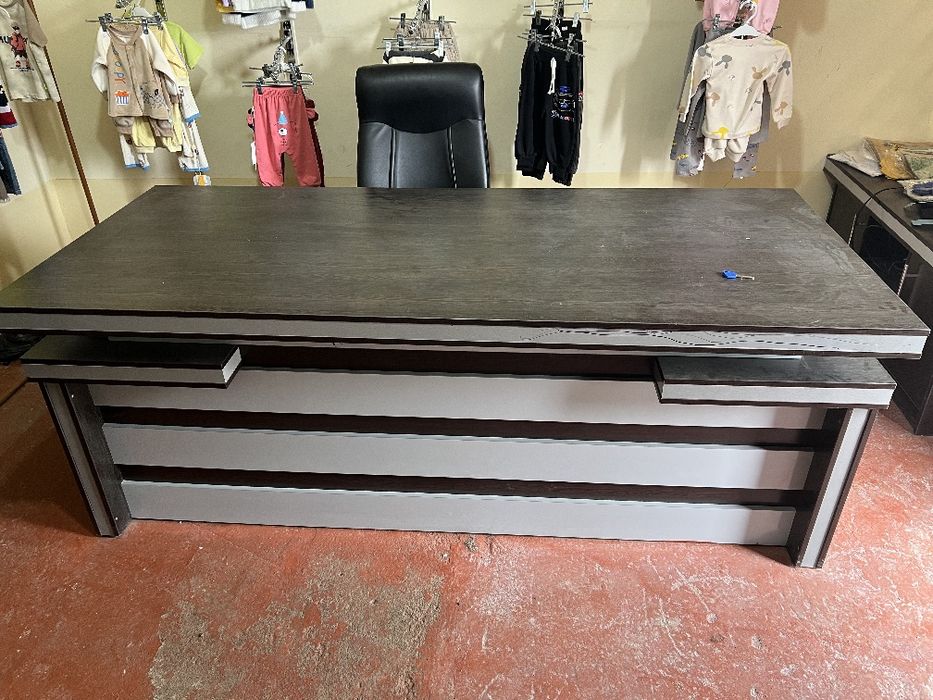 Ofis mebelllari sotiladi