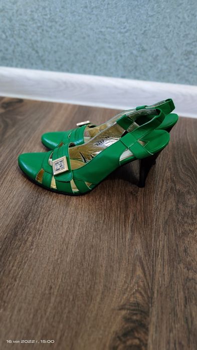 Красивые босоножки