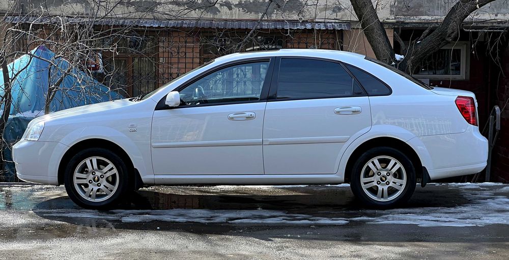 Chevrolet Lacetti 1.6 AT (3 позиция)
