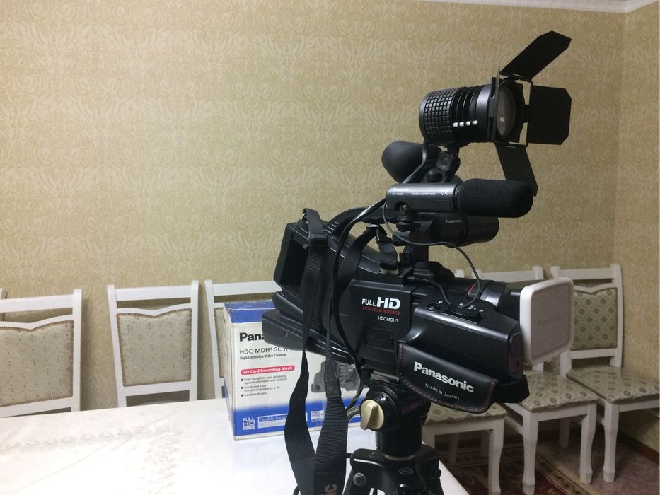 Срочно продам видеокамеру панасоник