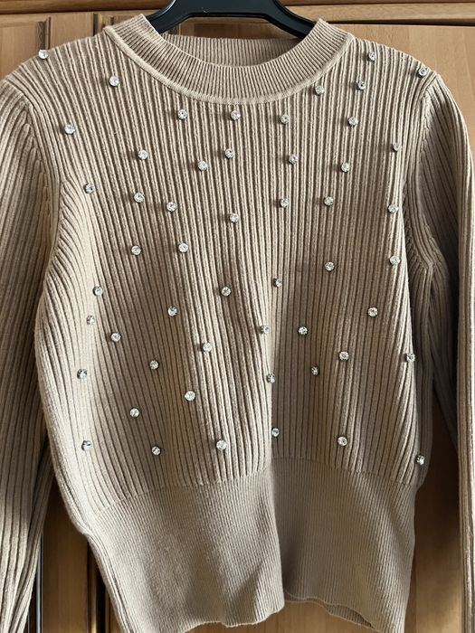 Кофта с камнями новая