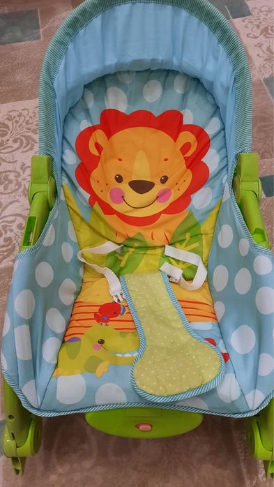 Бебешки шезлонг с ръчно люлеене