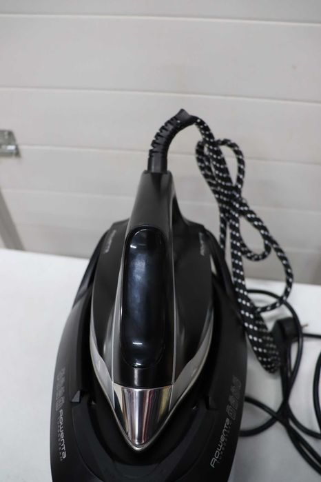 Rowenta VR8325 Турбо пара ютия, 2600W, 350 г/мин парен удар, 1,7л