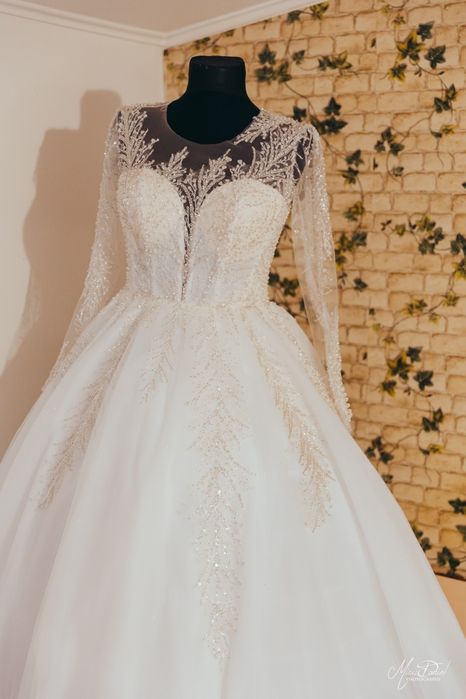 Vand rochie de mireasa + voal