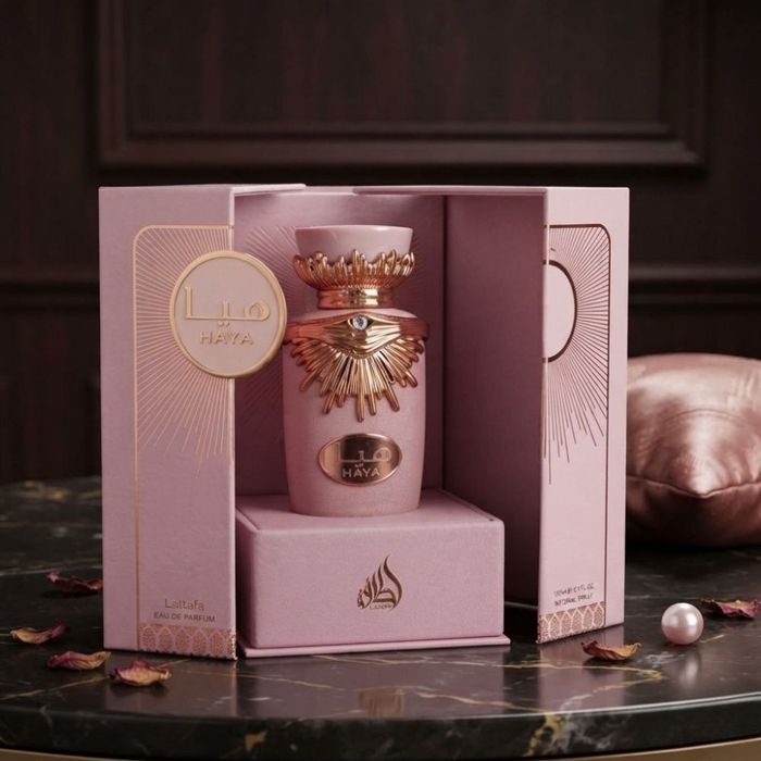 Дамски парфюм Lattafa Haya Eau de Parfum 100 мл – флорално-плодов аромат в луксозна подаръчна кутия