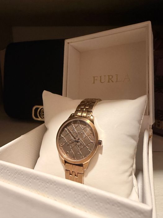 Дамски златист часовник - Furla