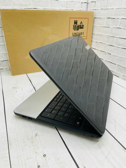 Packard Bell ноутбук Core i5 / SSD / GeForce для игр быстры