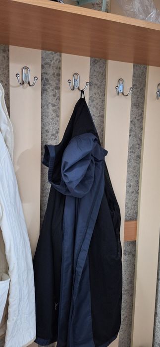 Прихожая вешалка