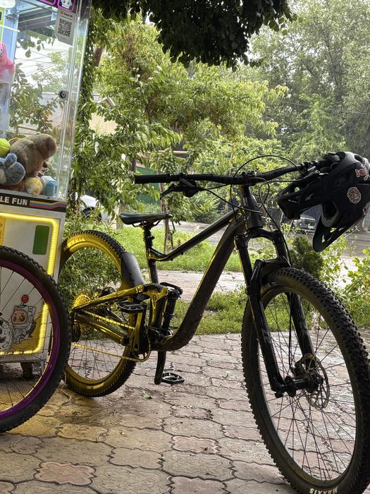 Giant trance 2022