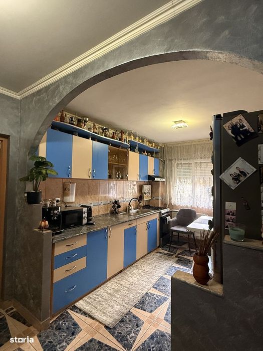 Vând apartament 2 camere tip R