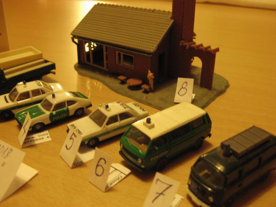 Модели на Коли, Камиони и Къща за Макет Мащаб НО, 1/87