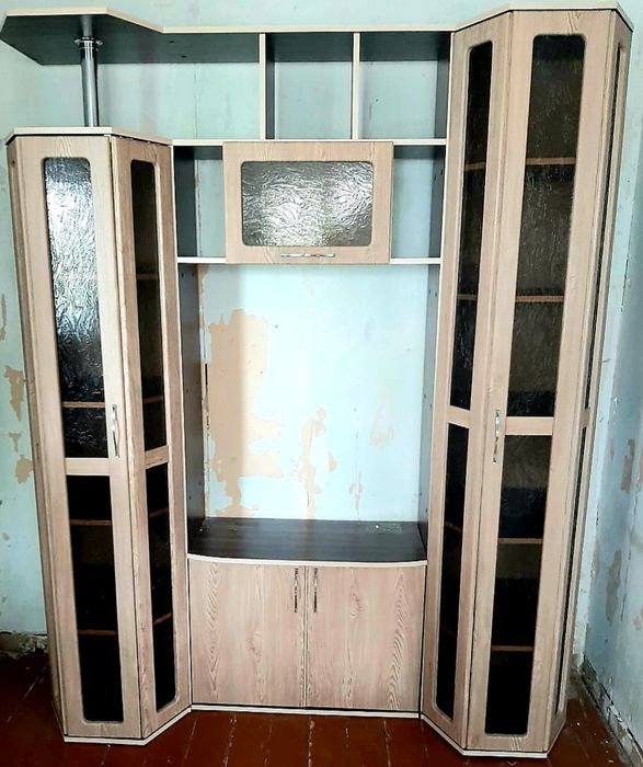 Стенка в гостиную