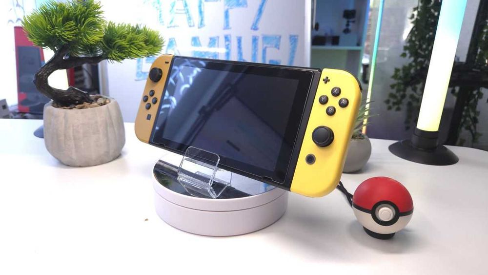 Nintendo Switch V1 Pokemon Let's Go Limited Ed. BOX Collector's Tier, Modat Picofly/128GB/18 Jocuri