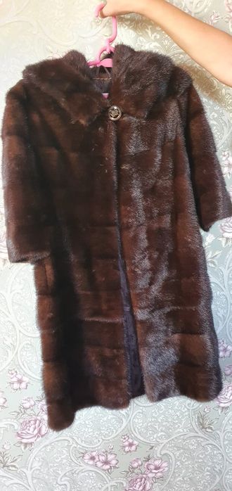 Продаю шубу в хорошем состоянии.
