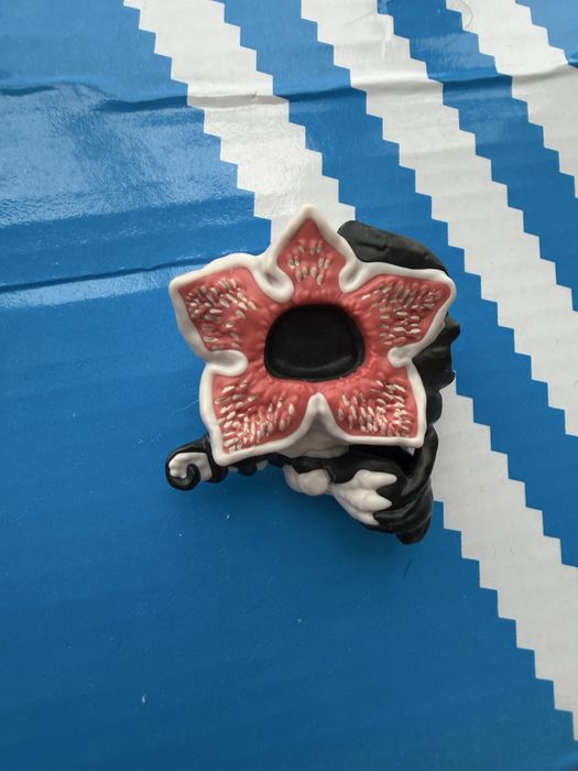 Фигурка осд Kinder Joy
