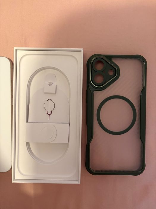 Iphone 16 Plus 128 Gb Pink, Ca nou, 93 % Sănătatea bateriei originale