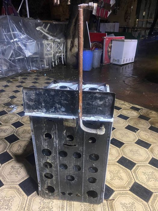 Gaz plitasi holati yaxshi ful kamplek