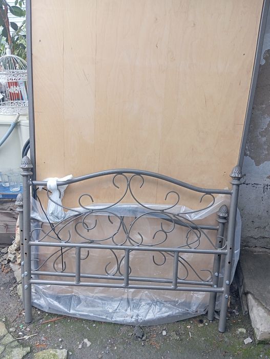 Продам кровать металлическая