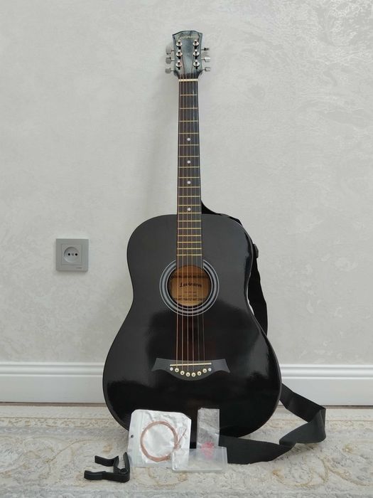 Гитара акустическая