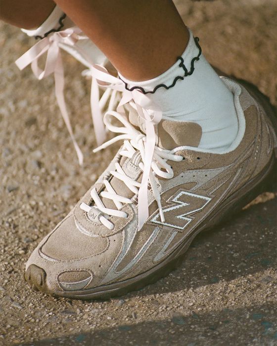 New Balance 204L Mushroom