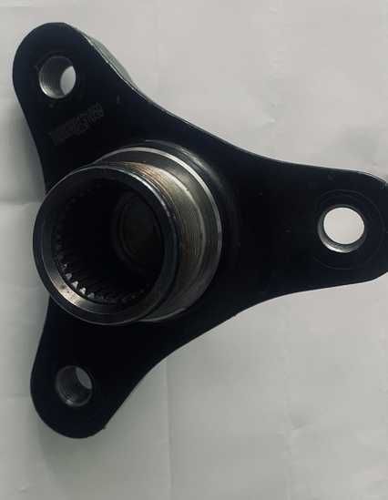 Flansa cardan grup spate bmw f10 f11 f30 f31 f06 f12 f13 f15 f16 model cu 3 suruburi de fixare