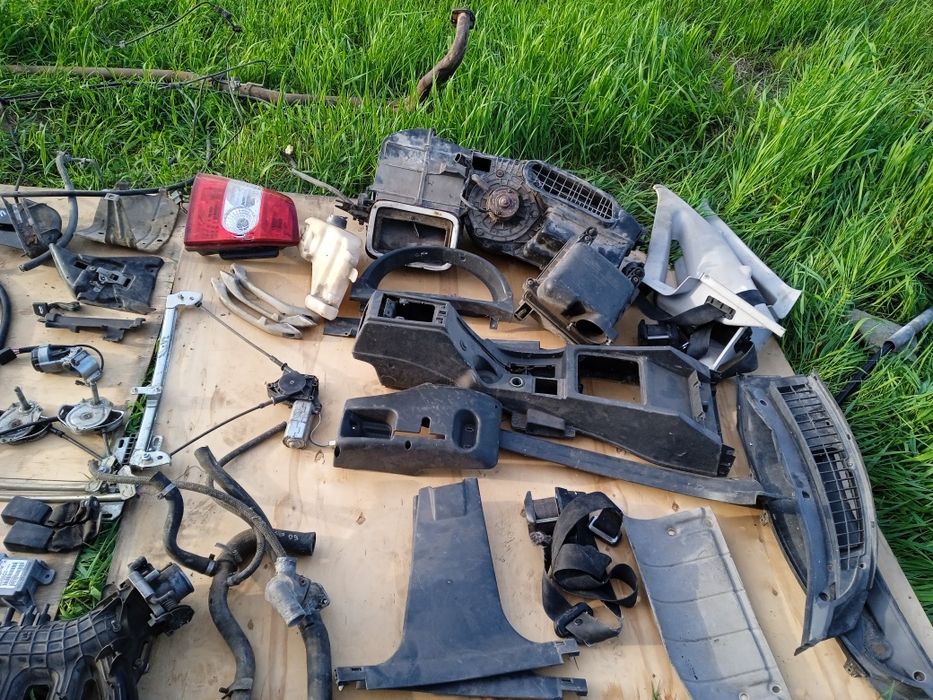 Запчасти для Приоры