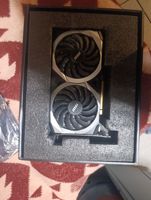Продавам RX6600XT