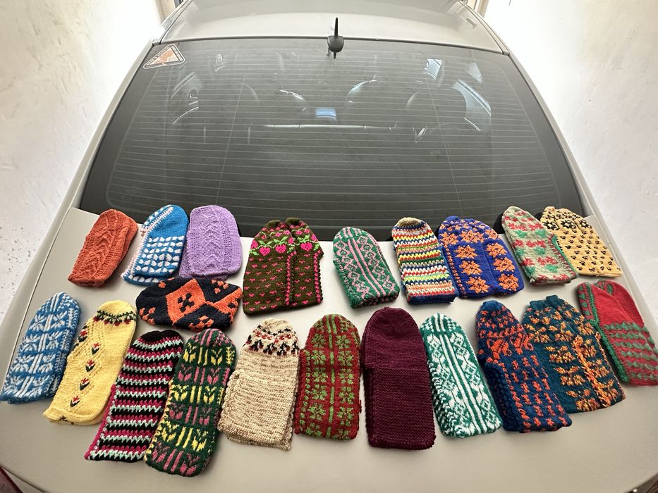 Мъжки и дамски вълнени терлици по 10 лв/бр