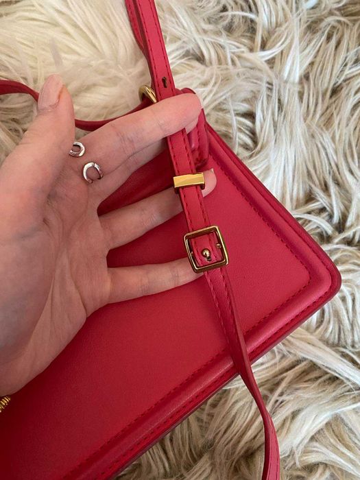 Розова чанта със златна верижка