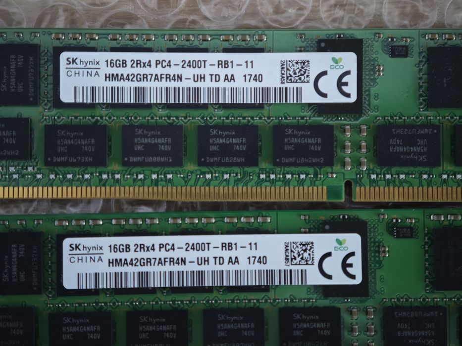 SK hynix 32 Gb (2x16) RAM DDR4 2400T ECC / Workstation / Server