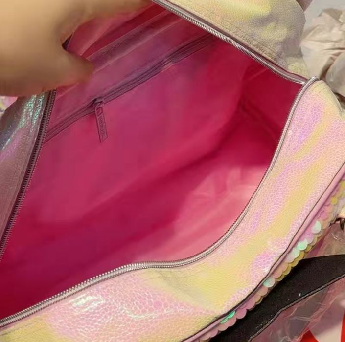 Сумка дорожная, красиво и модный стильный,