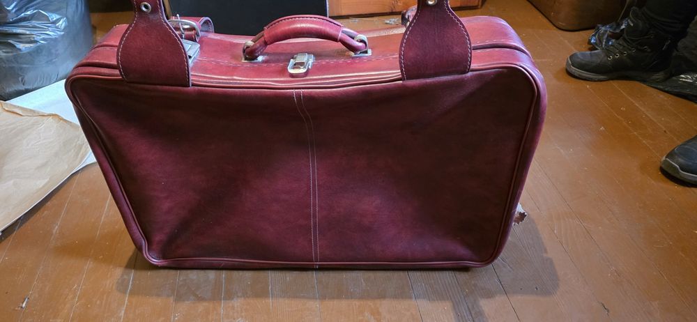 Стари ретро куфари