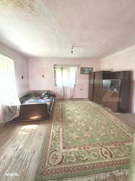 Casa de vanzare, 2 camere, 79 mp - Valea Garboului