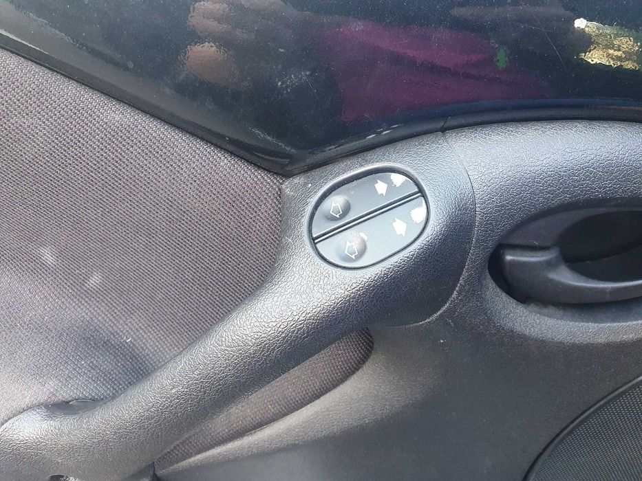 Vând micuțul gigant FORD KA